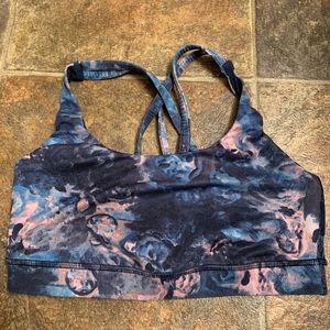 Lululemon sports bra